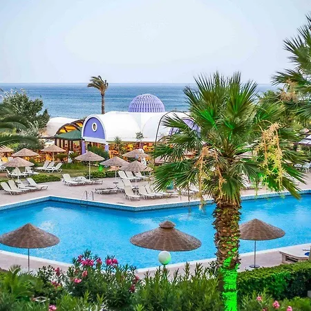 Pegasos Deluxe Hotel