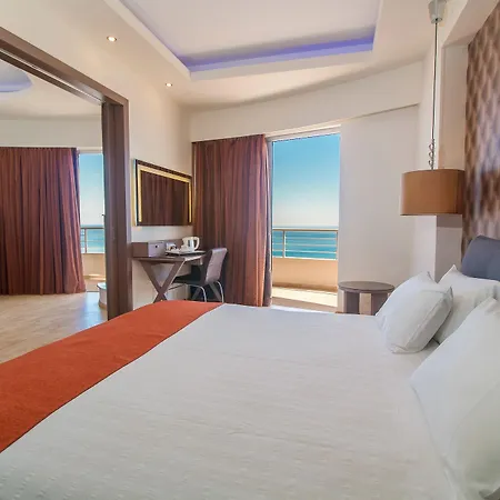 Pegasos Deluxe 5*