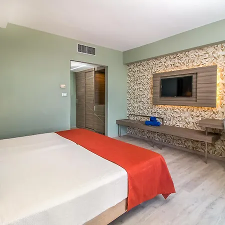 Pegasos Deluxe Hotel 5*