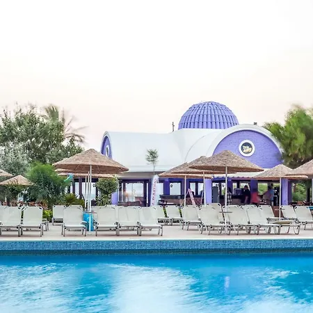 Pegasos Deluxe Hotel