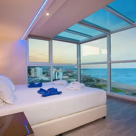 Pegasos Deluxe Hotel