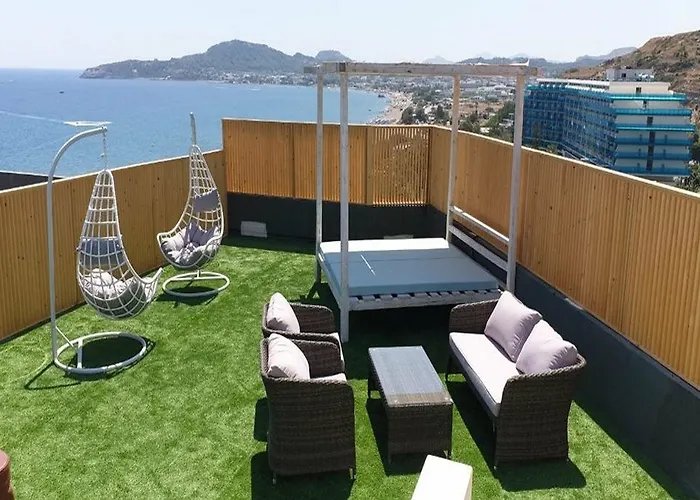 Pegasos Deluxe Hotel