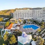 Pegasos Deluxe Hotel 5*