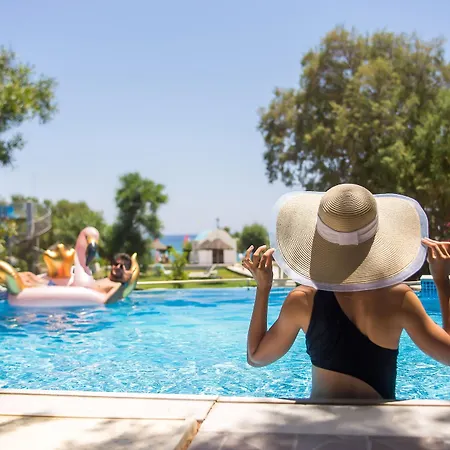 ホテル Pegasos Deluxe