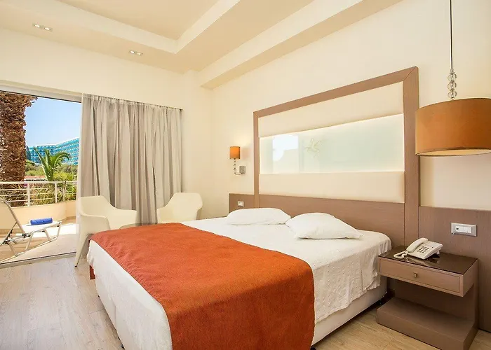 Pegasos Deluxe Hotel 5*