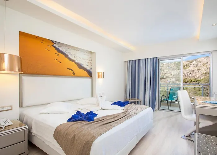 Otel Pegasos Deluxe 5*